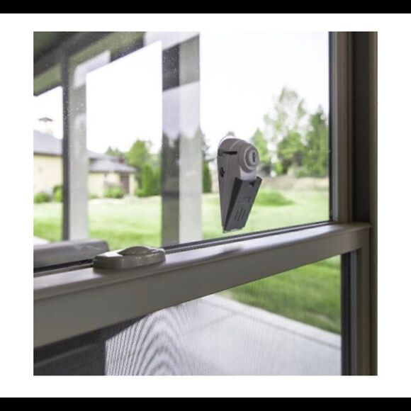 Damsel in Defense Step Off Portable Entry Alarm - Picture 2 of 8